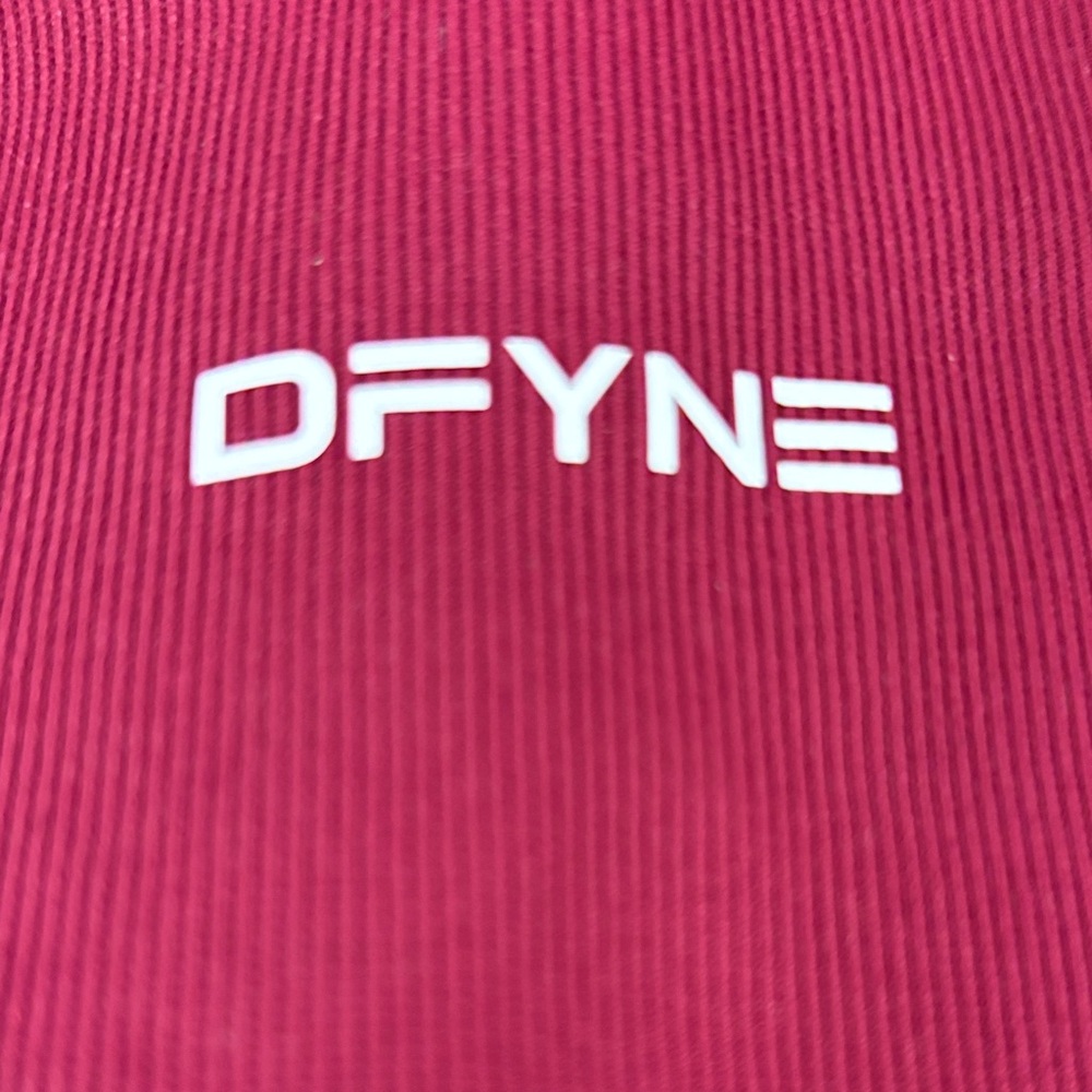 DFYNE Women's Maroon High-Rise Performance Leggings - Picture 6 of 6